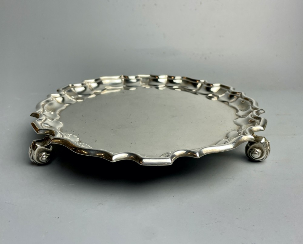 Silver Salver by Thos Bradbury & Sons, Sheffield 1914 View VI