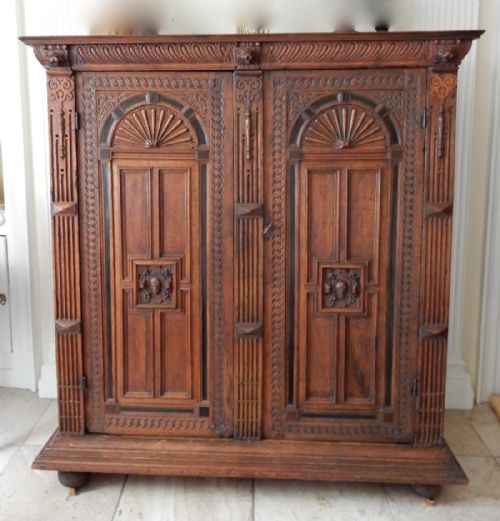 17th Century Flemish Carved Oak Cupboard