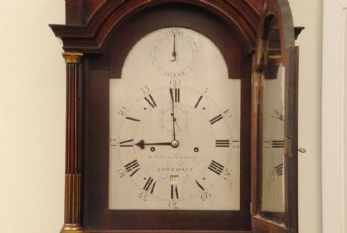 A RARE SMALL 18TH CENTURY MAHOGANY LONGCASE CLOCK BY ROWNING OF NEWMARKET - ADDITIONAL PHOTO 3