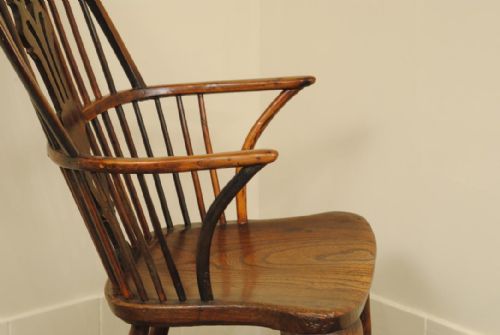 18TH CENTURY THAMES VALLEY YEW WOOD WINDSOR ARMCHAIR - ADDITIONAL PHOTO 3