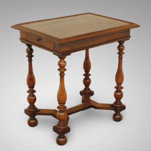 Early 18th Century Small Dutch Kingwood Balaster Leg Table