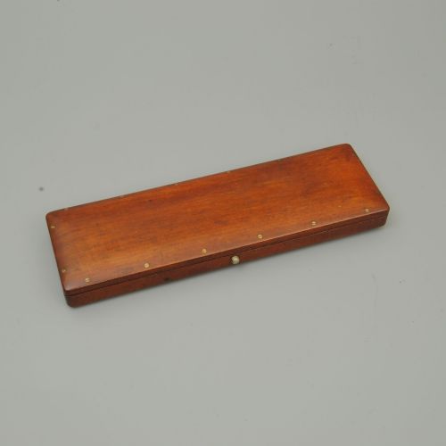 A CASED PAIR OF MAX AND MINIMUM TEMPERATURE THERMOMETERS - ADDITIONAL PHOTO 1
