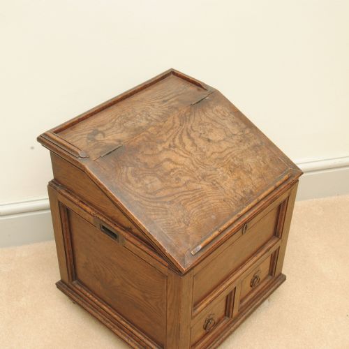 A CHARMING GEORGIAN ELM CHILDS DESK - ADDITIONAL PHOTO 2