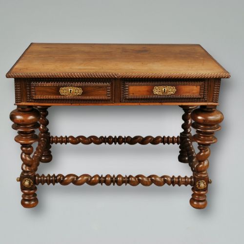 18TH CENTURY PORTUGUESE ROSEWOOD TABLE - ADDITIONAL PHOTO 1