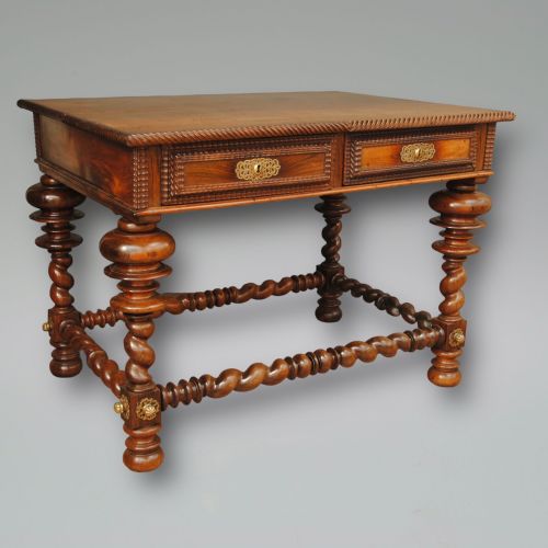 18TH CENTURY PORTUGUESE ROSEWOOD TABLE - ADDITIONAL PHOTO 2