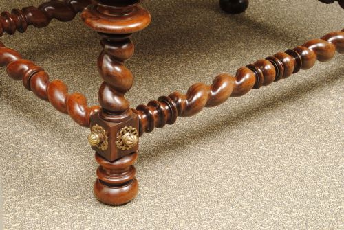 18TH CENTURY PORTUGUESE ROSEWOOD TABLE - ADDITIONAL PHOTO 6