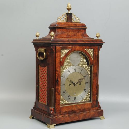 A FINE 18TH CENTURY MAHOGANY BELL TOP BRACKET CLOCK - ADDITIONAL PHOTO 1