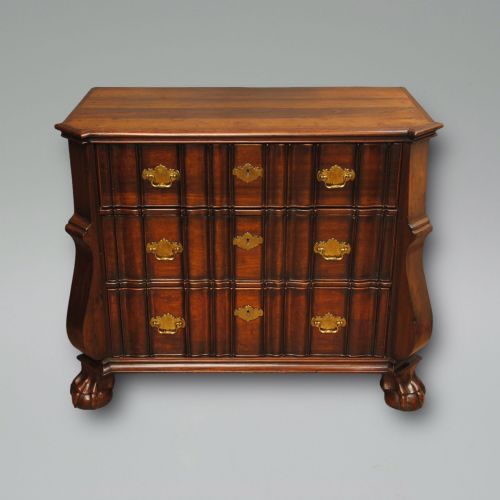 RARE SOUTH AFRICAN BLOCK FRONT CHEST - ADDITIONAL PHOTO 1