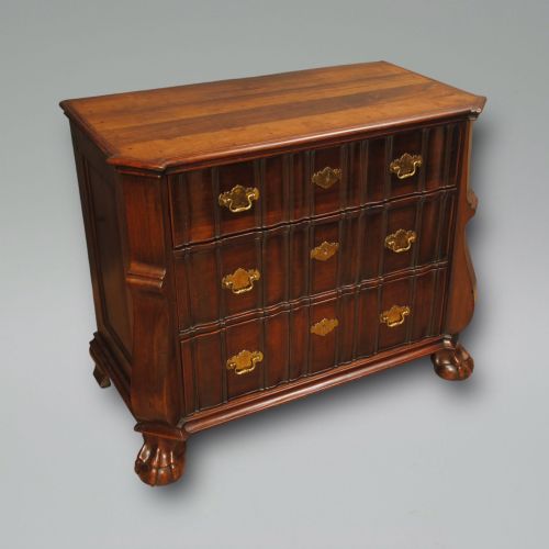 RARE SOUTH AFRICAN BLOCK FRONT CHEST - ADDITIONAL PHOTO 2