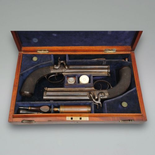 A SUPERB PAIR OF OVER AND UNDER PISTOLS IN ORIGINAL CASE - ADDITIONAL PHOTO 1