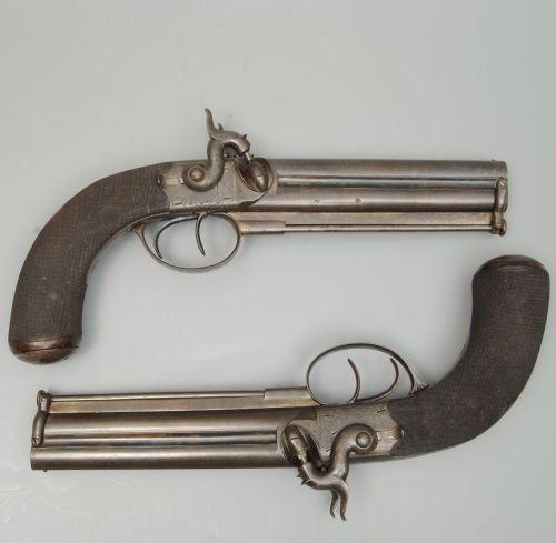 A SUPERB PAIR OF OVER AND UNDER PISTOLS IN ORIGINAL CASE - ADDITIONAL PHOTO 2