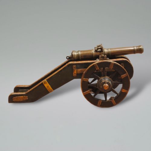 AN 18TH CENTURY MODEL FIELD CANNON WITH BRONZE BARREL - ADDITIONAL PHOTO 1