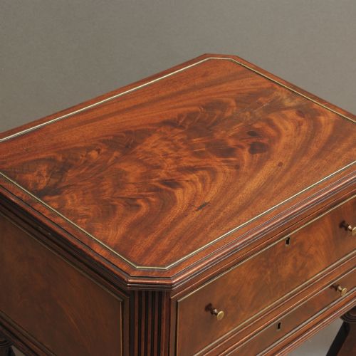 ELEGANT REGENCY BRASS MOUNTED FLAME MAHOGANY SIDE TABLE - ADDITIONAL PHOTO 2