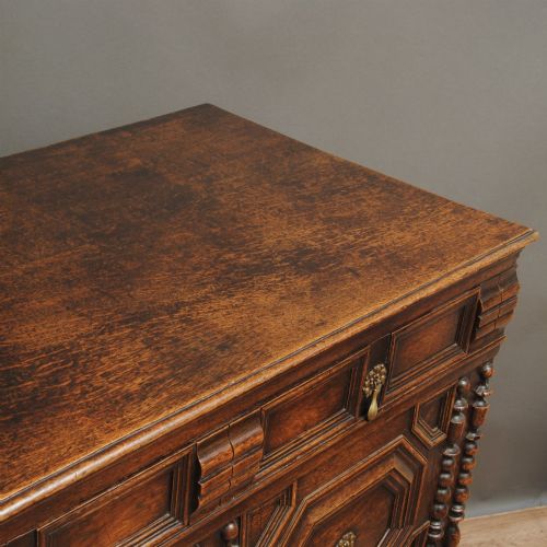WILLIAM AND MARY OAK GEOMETRIC BLOCK FRONT CHEST - ADDITIONAL PHOTO 3