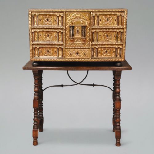 17TH CENTURY PAPILLERO VARGUENO ON STAND - ADDITIONAL PHOTO 1