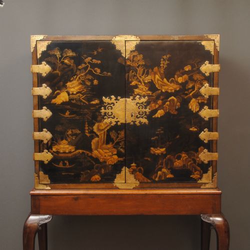 18TH CENTURY LACQUER CABINET ON STAND - ADDITIONAL PHOTO 1