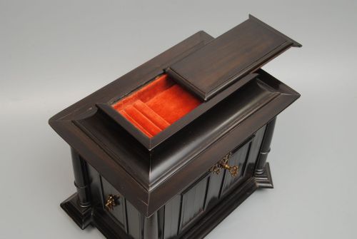 FLEMISH EBONY AND KINGWOOD TABLE CABINET - ADDITIONAL PHOTO 4