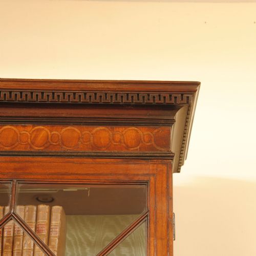 A GEORGE III SERPENTINE SECRETAIRE BOOKCASE - ADDITIONAL PHOTO 4