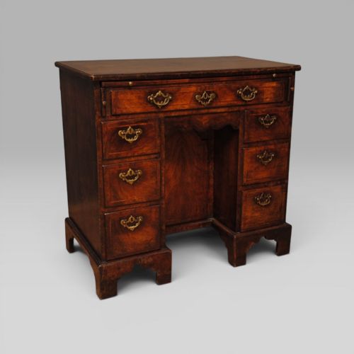 VIRGINIA WALNUT KNEEHOLE DESK - ADDITIONAL PHOTO 1