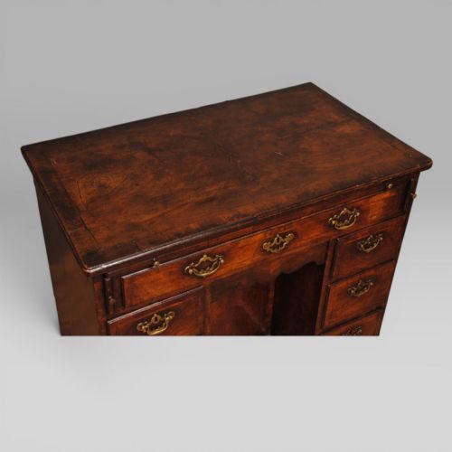 VIRGINIA WALNUT KNEEHOLE DESK - ADDITIONAL PHOTO 3