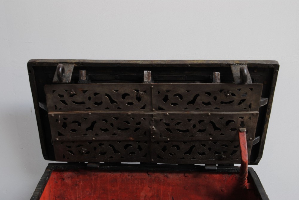 SMALL PAINTED ARMADA CHEST View III
