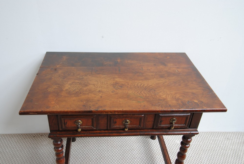 LATE 17TH CENTURY OAK BOBBIN TURNED LEG SIDE TABLE View II