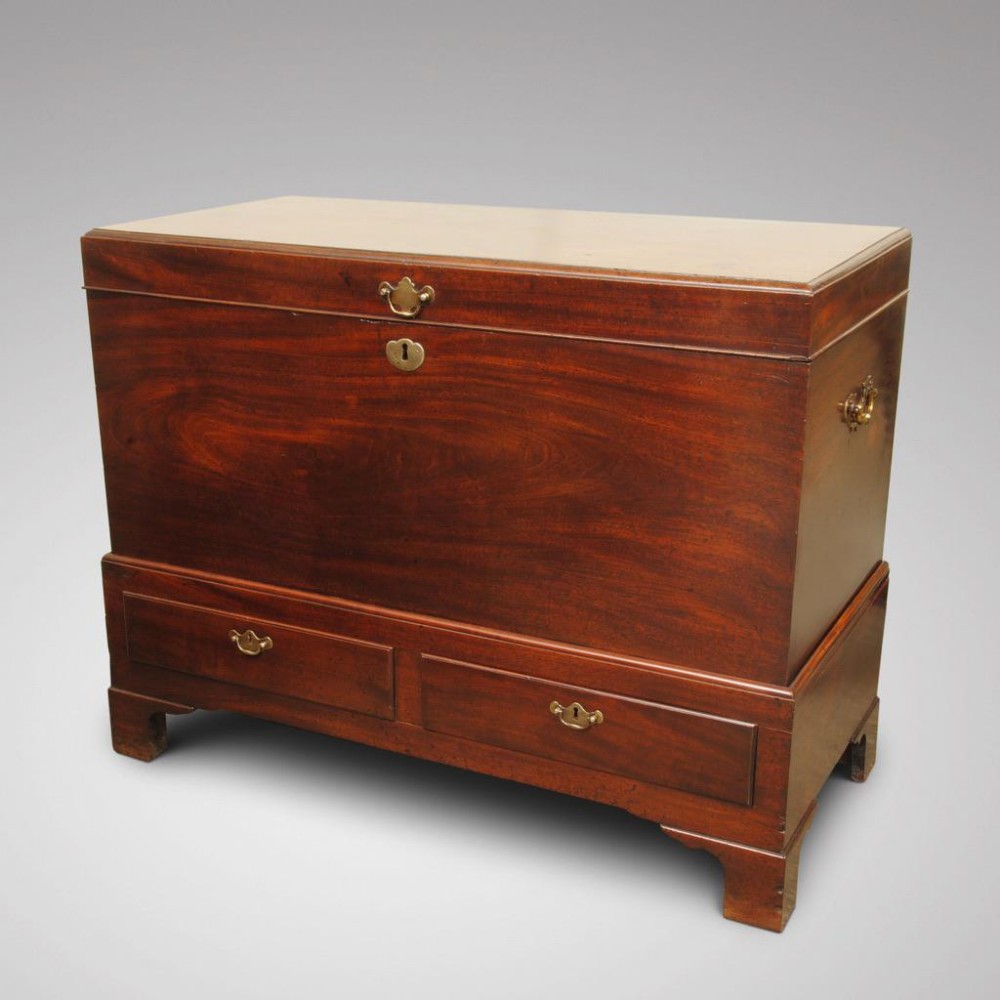 MID 18TH CENTURY MAHOGANY SILVER CHEST