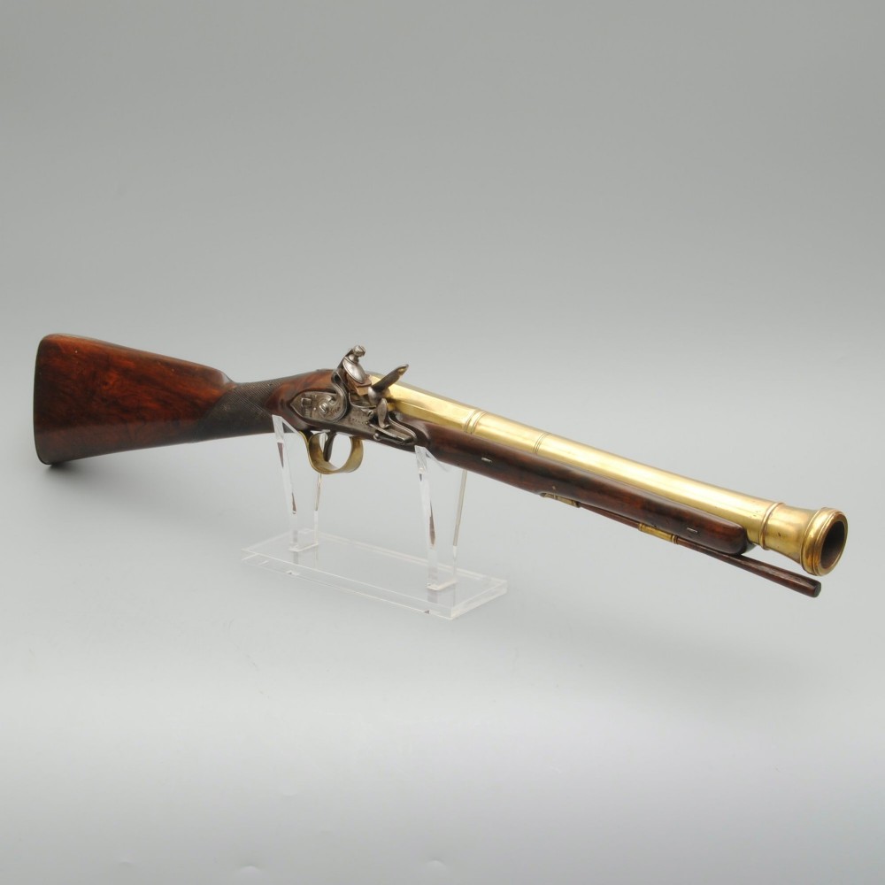 AN 18TH CENTURY FLINTLOCK BLUNDERBUSS BY TWIGG, LONDON