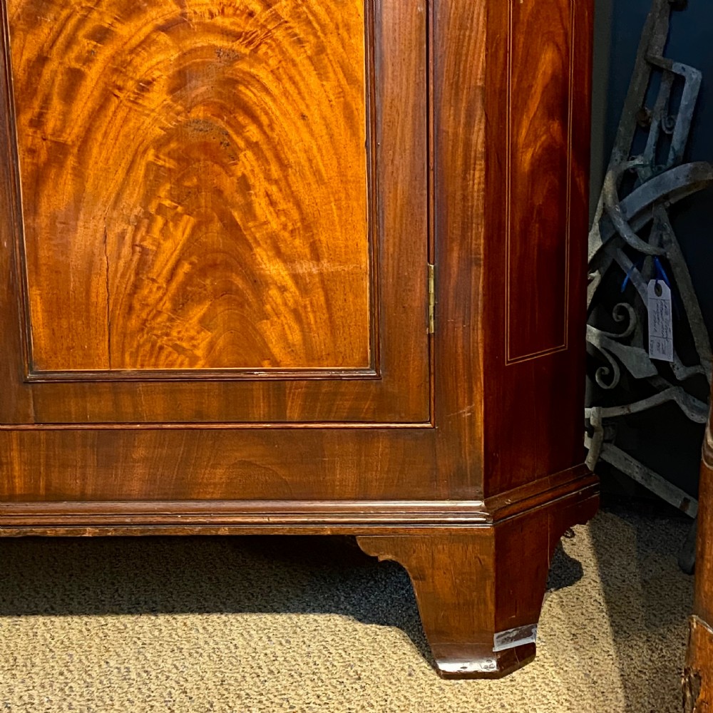 GEORGE III PERIOD MAHOGANY STANDING CORNER CUPBOARD View V