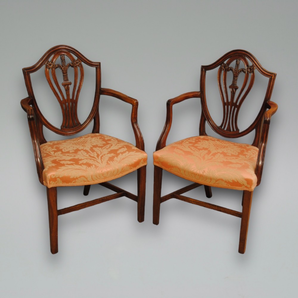 Set of eight Hepplewhite period mahogany dining chairs