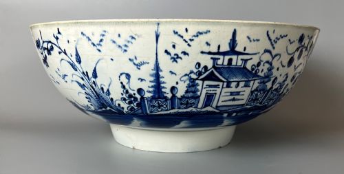 A  large c.1790 Pearlware chinoiserie painted punchbowl. Possibly Liverpool.