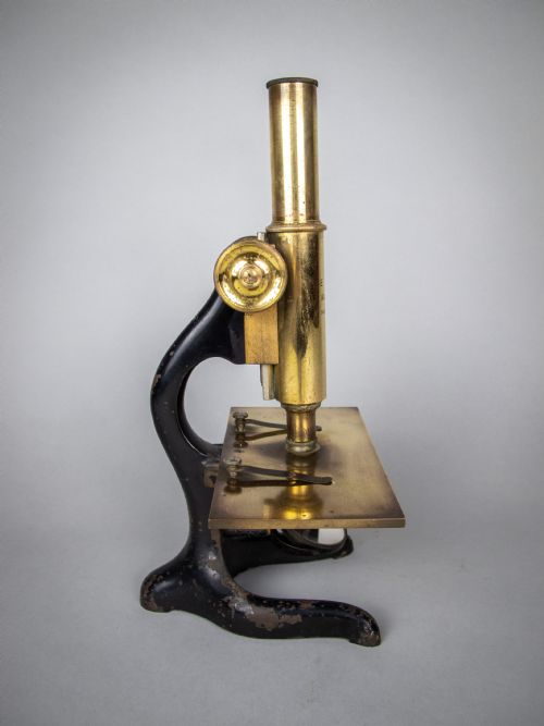 fig 1. Ernest Leitz Wetzlar Brass Monocular Microscope, c.1913. (Serial No. 163721)