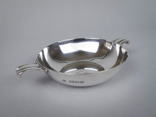 Sterling Silver Quaich / Toasting Cup by Wakely & Wheeler, London, 1947