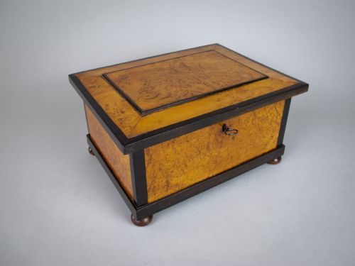 19th Century Large Maple Tea Caddy with Fitted Interior & Lock/key.