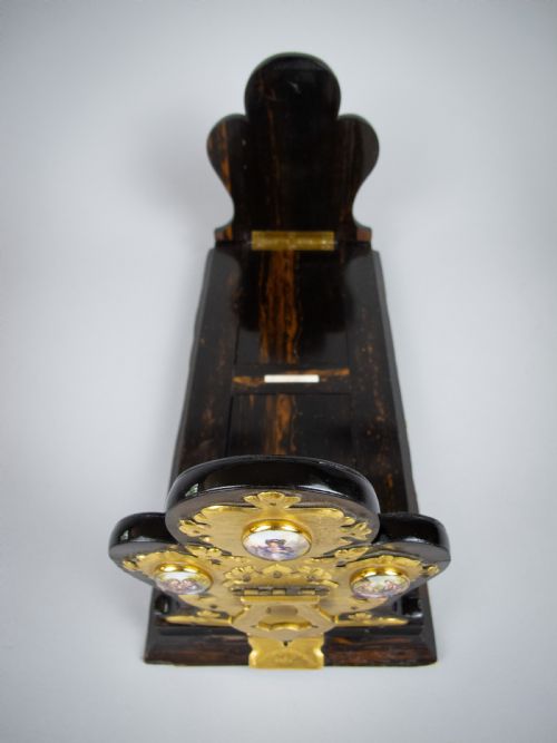 fig 2. Victorian Betjemann's Patent Coromandel & Porcelain Book Slide, c.1860.