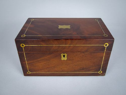 Regency George IV Mahogany & Brass Inlaid Tea Caddy with Interior Compartments.