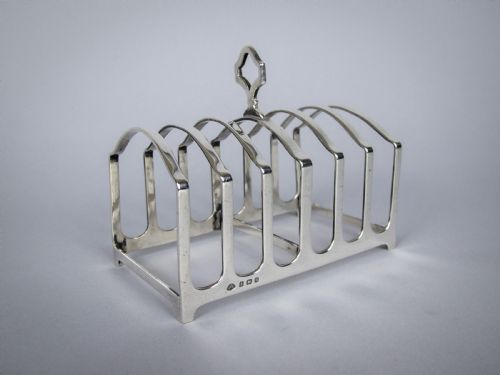 George V Sterling Silver 7 Bar Toast Rack by Adie Brothers, Birmingham, 1926