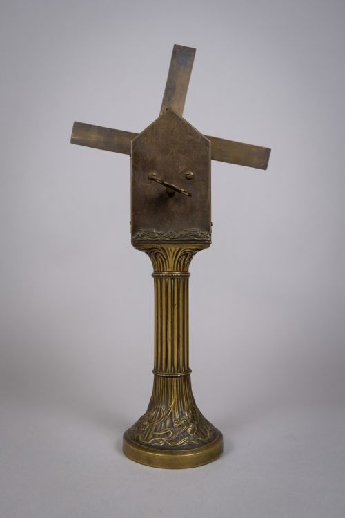 fig 2. Clockwork Desk Fan by The Zephyr Company, Paris, c.1910.