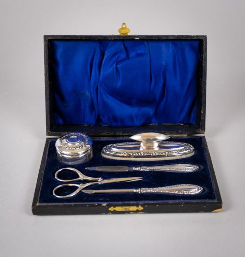 Sterling Silver Manicure Set by William Devenport, Birmingham, 1915.