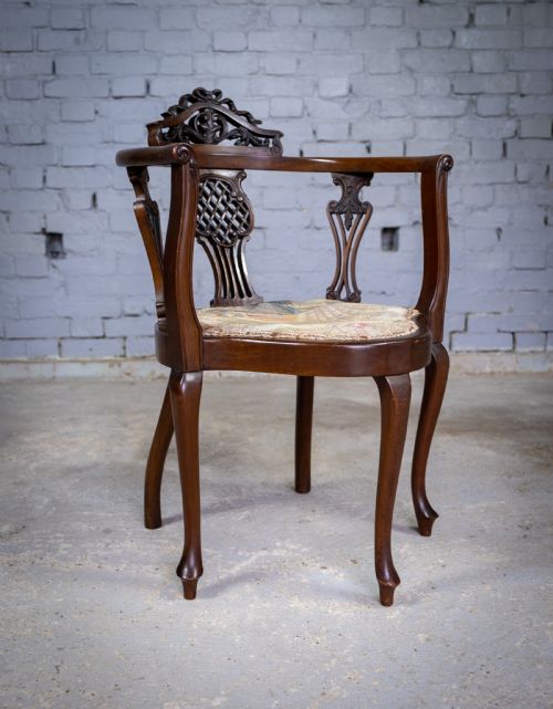 fig 1. Unusual Victorian Five Leg Mahogany Tub Chair