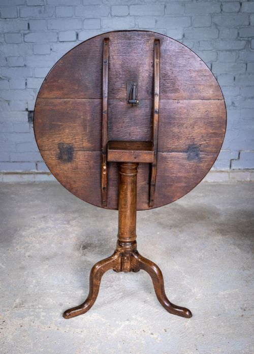 fig 2. George III Provincial Oak Tilt Top Table, c.1760