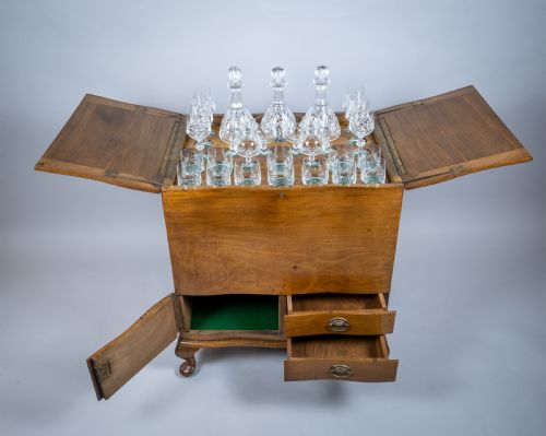 ART DECO WALNUT POPUP SURPRISE BAR WITH ORIGINAL CRYSTAL GLASSWARE - ADDITIONAL PHOTO 7