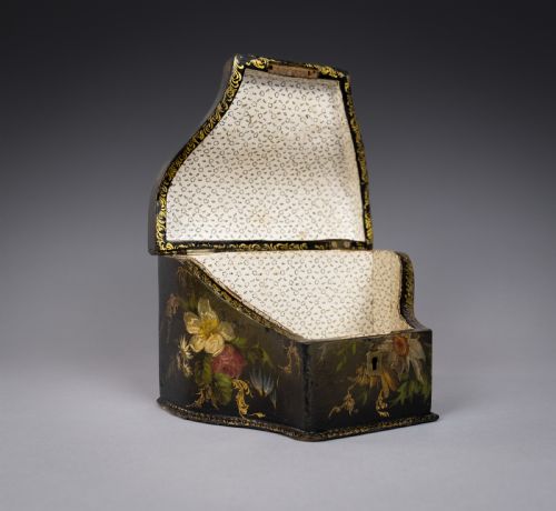 VICTORIAN PAPIER MACHE PAINTED STATIONARY BOX C1870 - ADDITIONAL PHOTO 6
