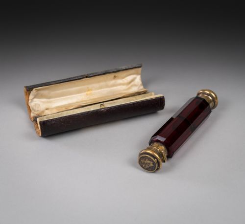 SILVER GILT RUBY GLASS SCENT BOTTLE IN CASE BY GEORGE BRACE LONDON - ADDITIONAL PHOTO 1