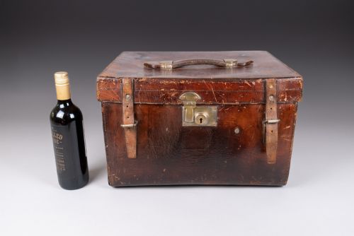 LARGE LEATHER LUGGAGE HAT BOX BY T EVINS CO EXETER - ADDITIONAL PHOTO 1