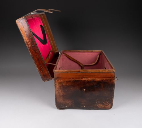 LARGE LEATHER LUGGAGE HAT BOX BY T EVINS CO EXETER - ADDITIONAL PHOTO 12