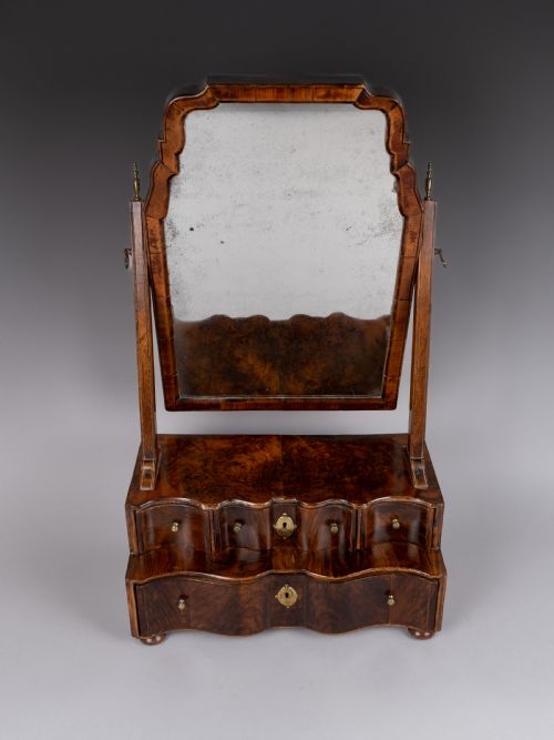 GEORGE I WALNUT SWING MIRROR WITH FOUR SERPENTINE DRAWERS C1720 - ADDITIONAL PHOTO 1