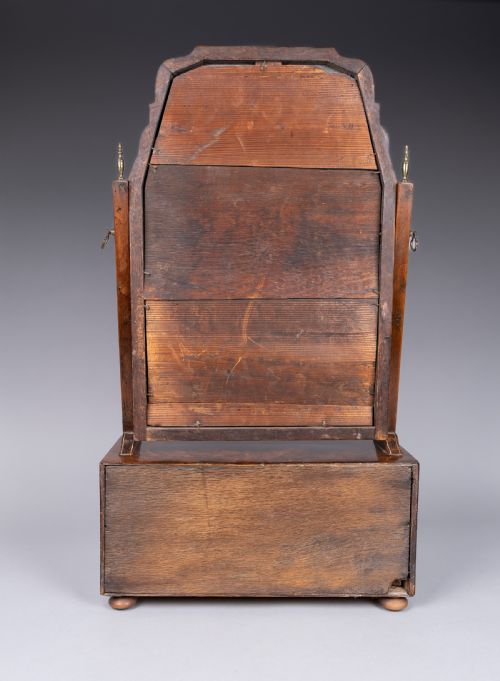 GEORGE I WALNUT SWING MIRROR WITH FOUR SERPENTINE DRAWERS C1720 - ADDITIONAL PHOTO 11
