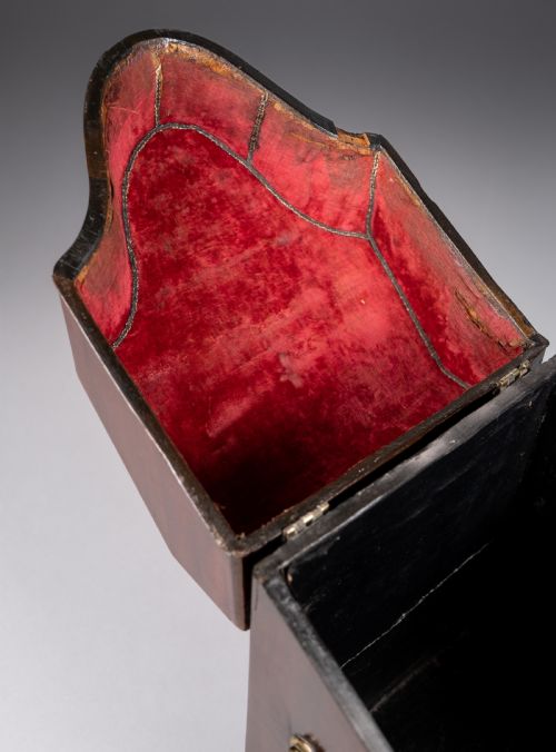 GEORGE III MAHOGANY SERPENTINE FRONT KNIFE BOX - ADDITIONAL PHOTO 10