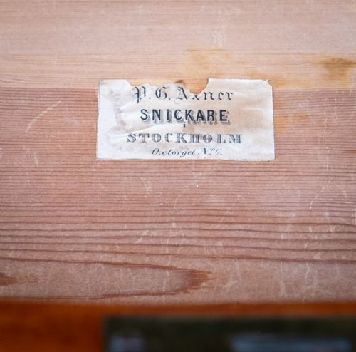 SERPENTINE CHEST OF DRAWERS BY PG AXNER STOCKHOLM C1850 - ADDITIONAL PHOTO 2